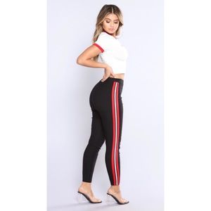 ❤️FASHION NOVA BLACK STRIPED LEGGINGS❤️